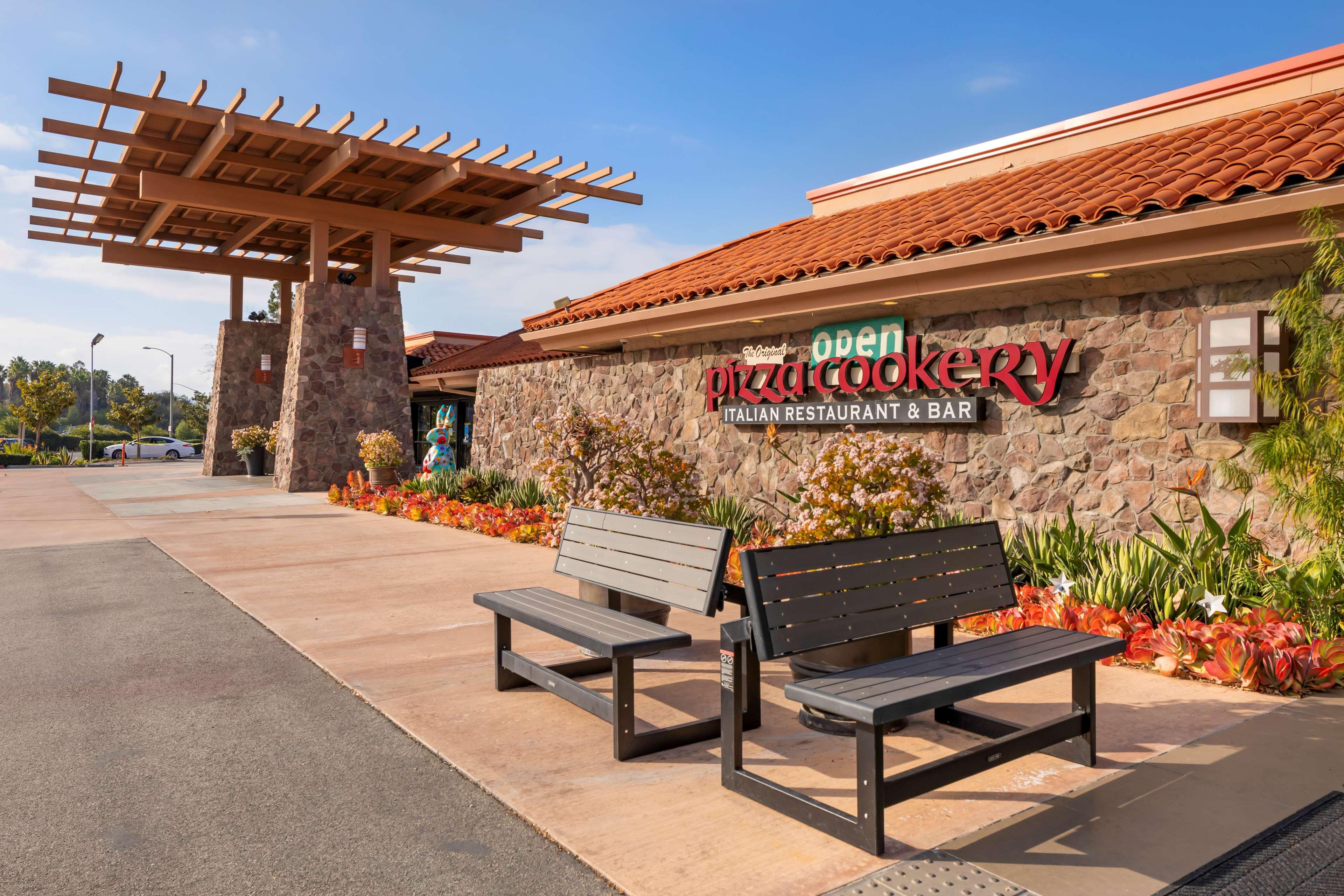 Best Western Plus Thousand Oaks Inn Exterior foto