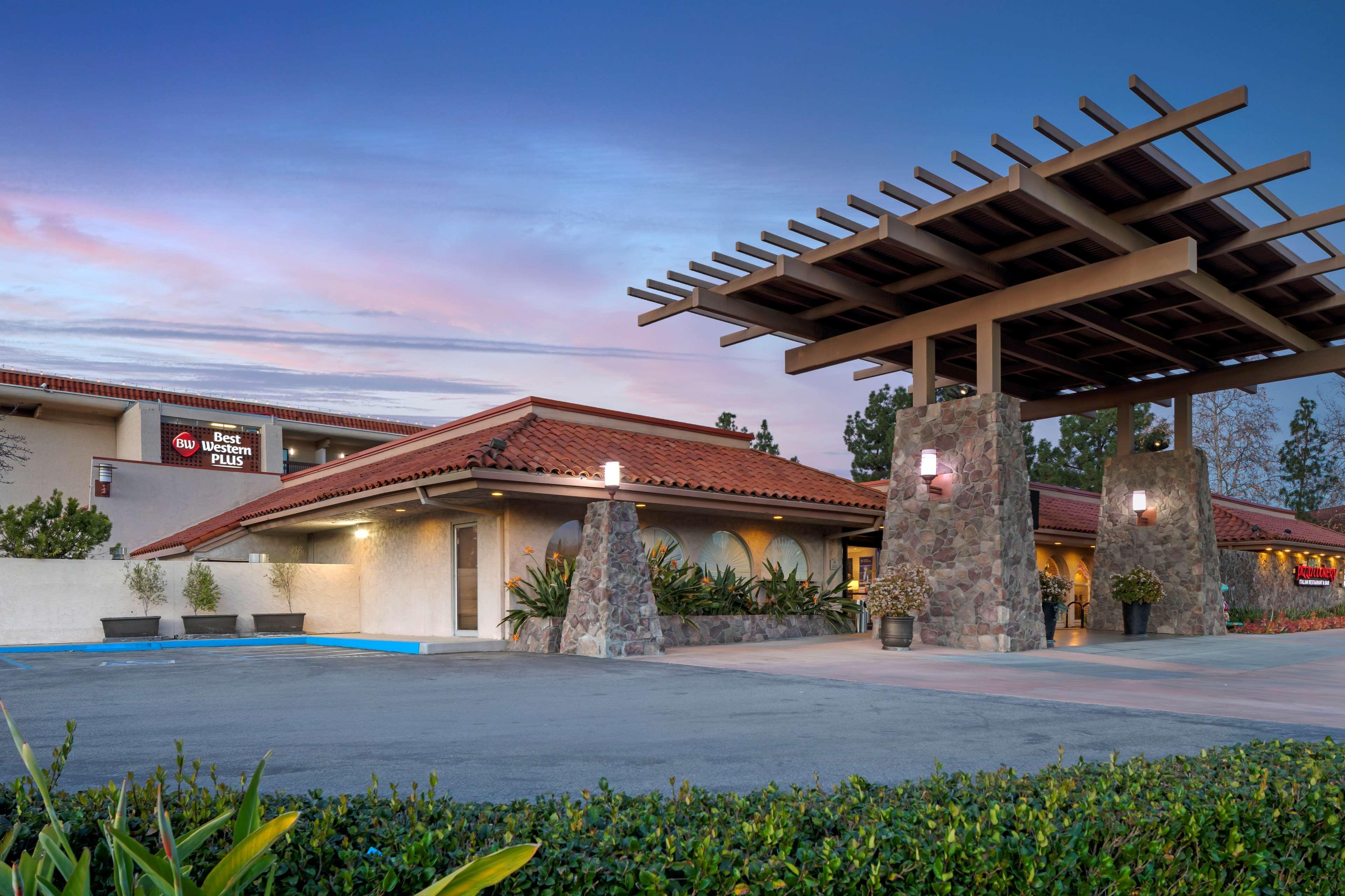 Best Western Plus Thousand Oaks Inn Exterior foto