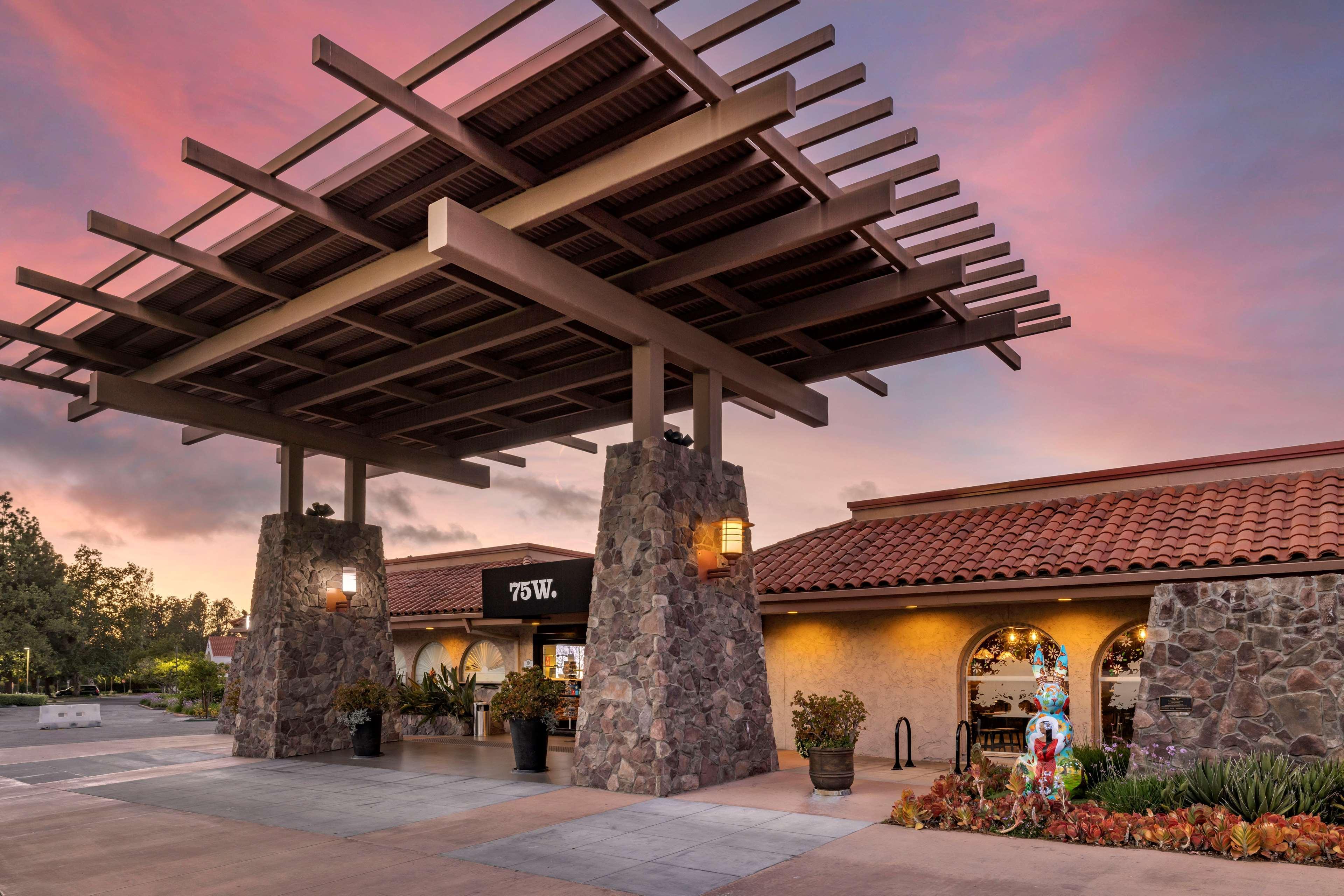 Best Western Plus Thousand Oaks Inn Exterior foto